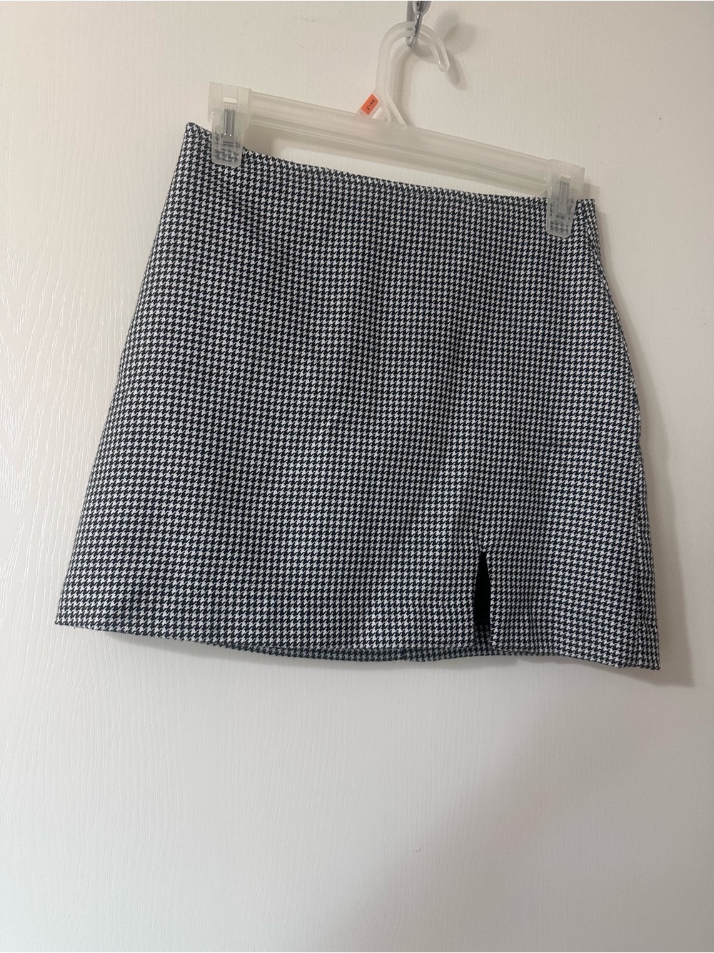 Forever 21 Black and White Houndstooth Mini Skirt Size Small